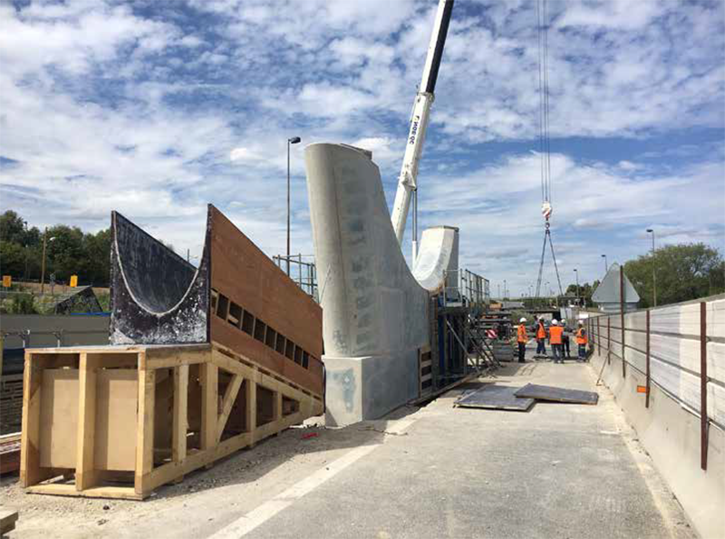 Construction de la pile du nouveau pont